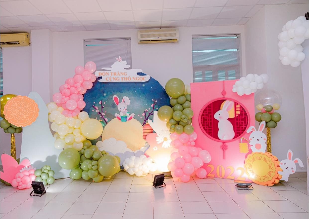 Ý Tưởng Thi Công Backdrop Trung Thu: Tạo Nên Không Gian Rực Rỡ Cho Đêm Hội Trăng Rằm