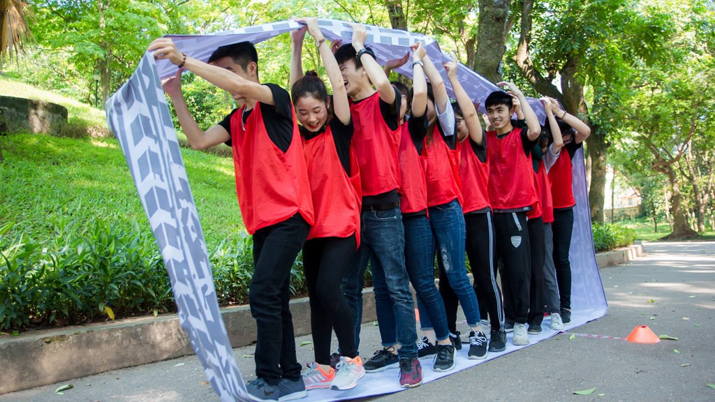 Các Trò Chơi Team Building Ngoài Trời Giúp Gắn Kết Hơn Các Trò Chơi Team Building Ngoài Trời Giúp Gắn Kết Hơn