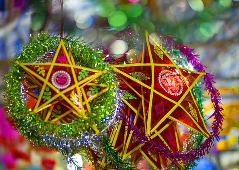 Hướng Dẫn Chi Tiết Cách Làm Lồng Đèn Ông Sao Đẹp Lung Linh