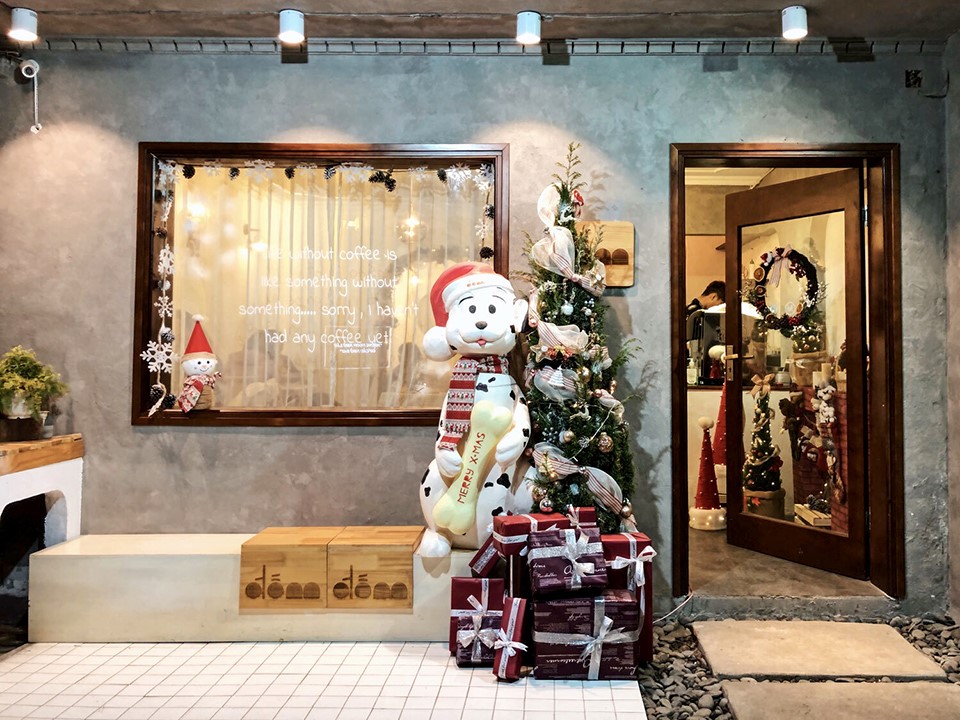 Ý Tưởng Cách Trang Trí Noel Cho Shop Quần Áo Siêu Đẹp