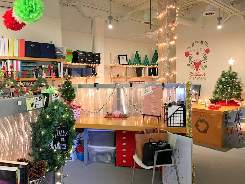 Ý Tưởng Cách Trang Trí Noel Cho Shop Quần Áo Siêu Đẹp