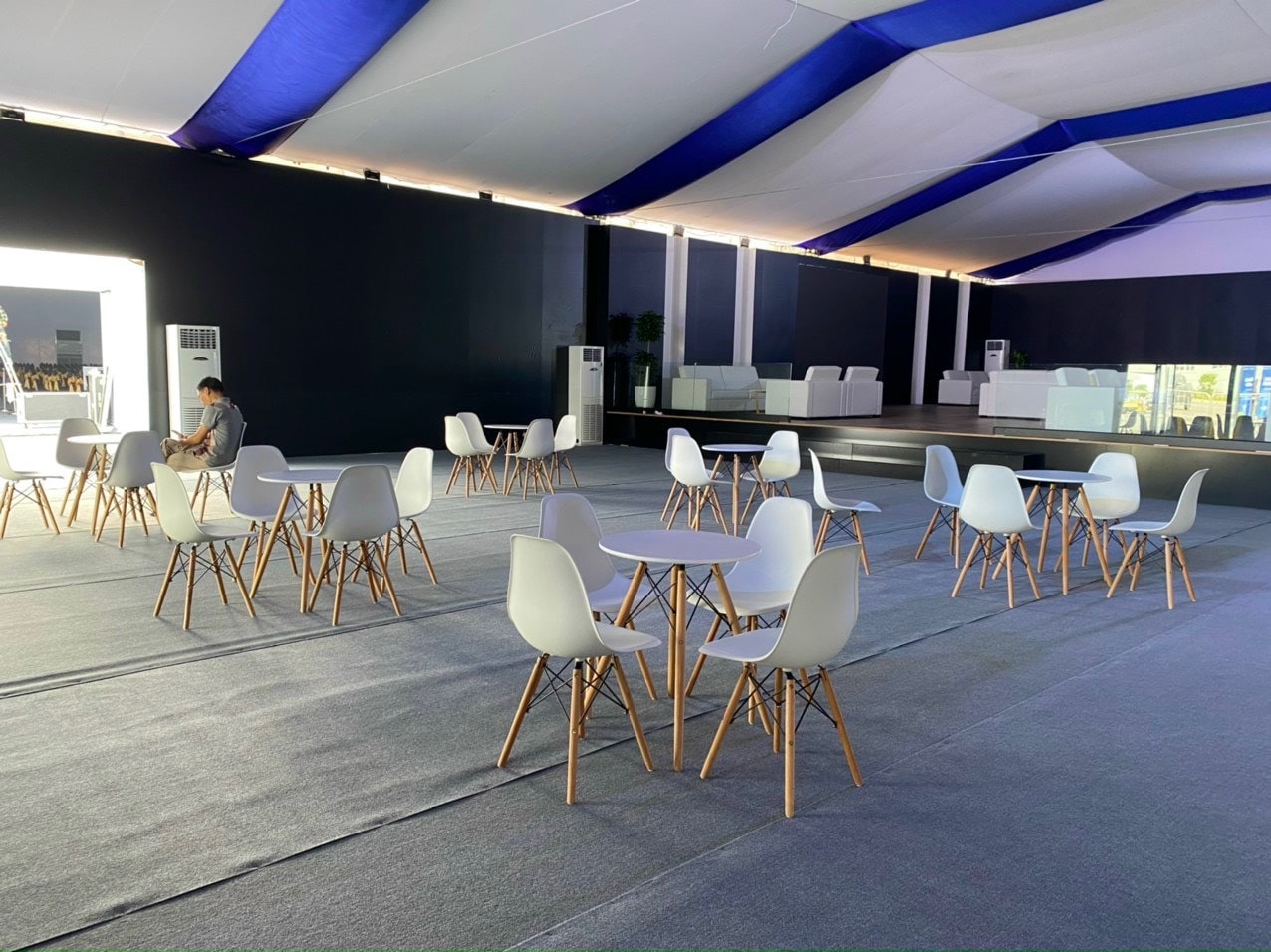 Cho Thuê Bàn Ghế Talkshow Giá Tốt, Đa Dang Mẫu Mã Cho Thuê Bàn Ghế Talkshow Giá Tốt, Đa Dang Mẫu Mã