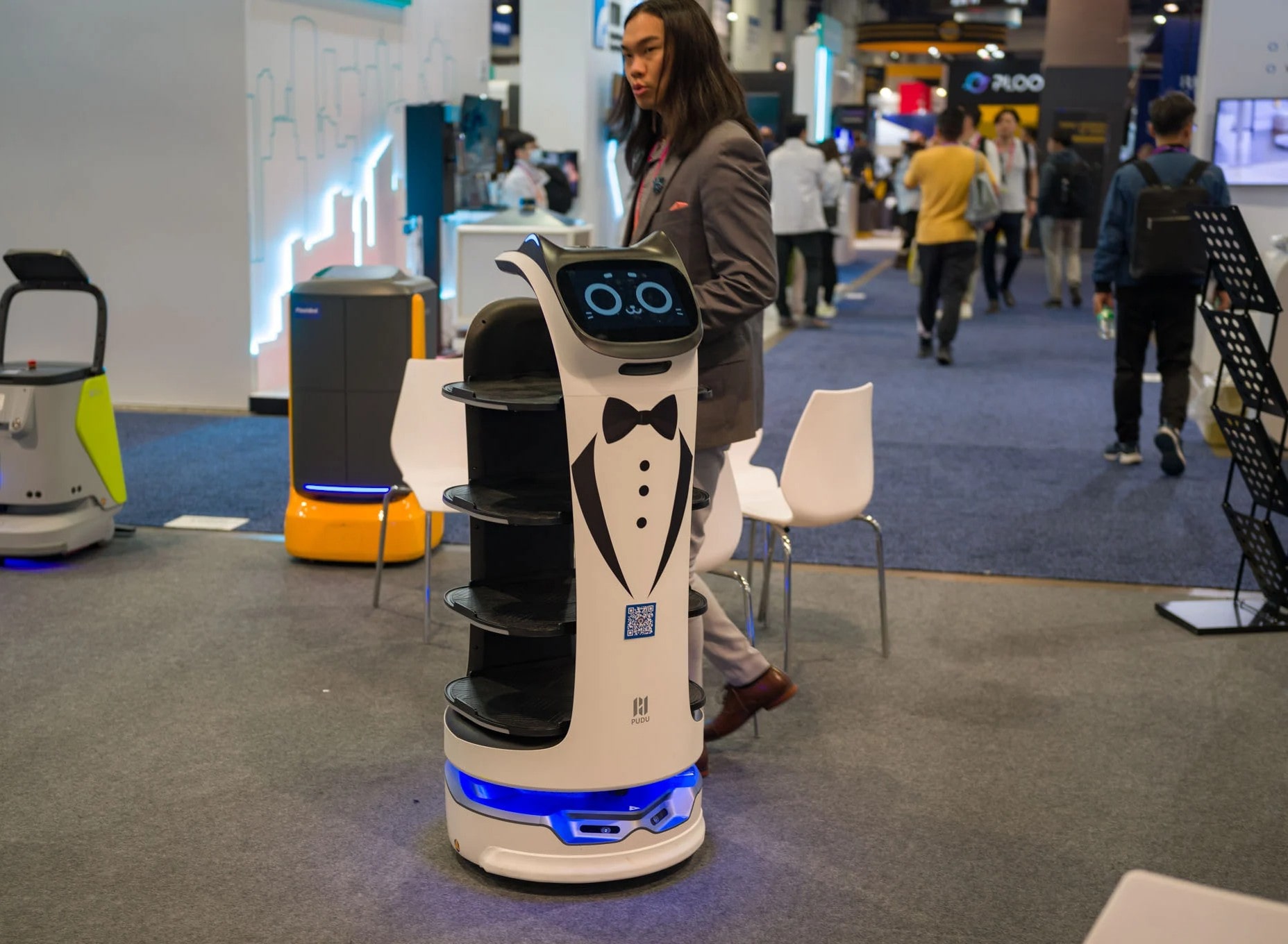 Cho Thuê Robot Sự Kiện, Robot Thông Minh Tại TPHCM