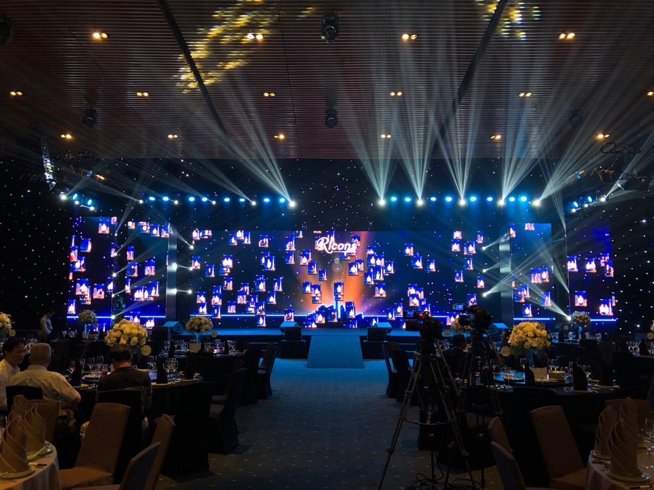 Cho Thuê Thiết Bị Sự Kiện Giá Rẻ Tại TPHCM Cho Thuê Thiết Bị Sự Kiện Giá Rẻ Tại TPHCM