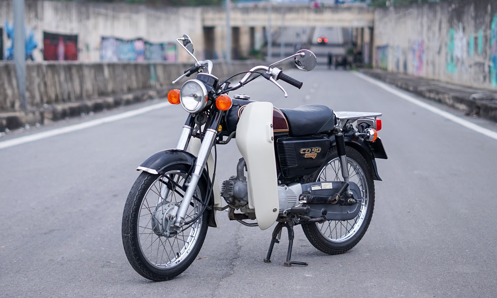 Cho Thuê Xe Honda CD Benly Cổ Giá Tốt Tại TPHCM