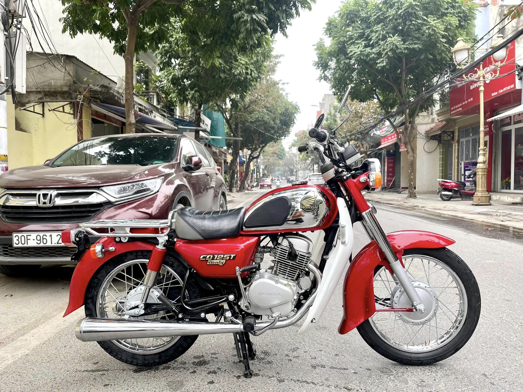 Cho Thuê Xe Honda CD Benly Cổ Giá Tốt Tại TPHCM