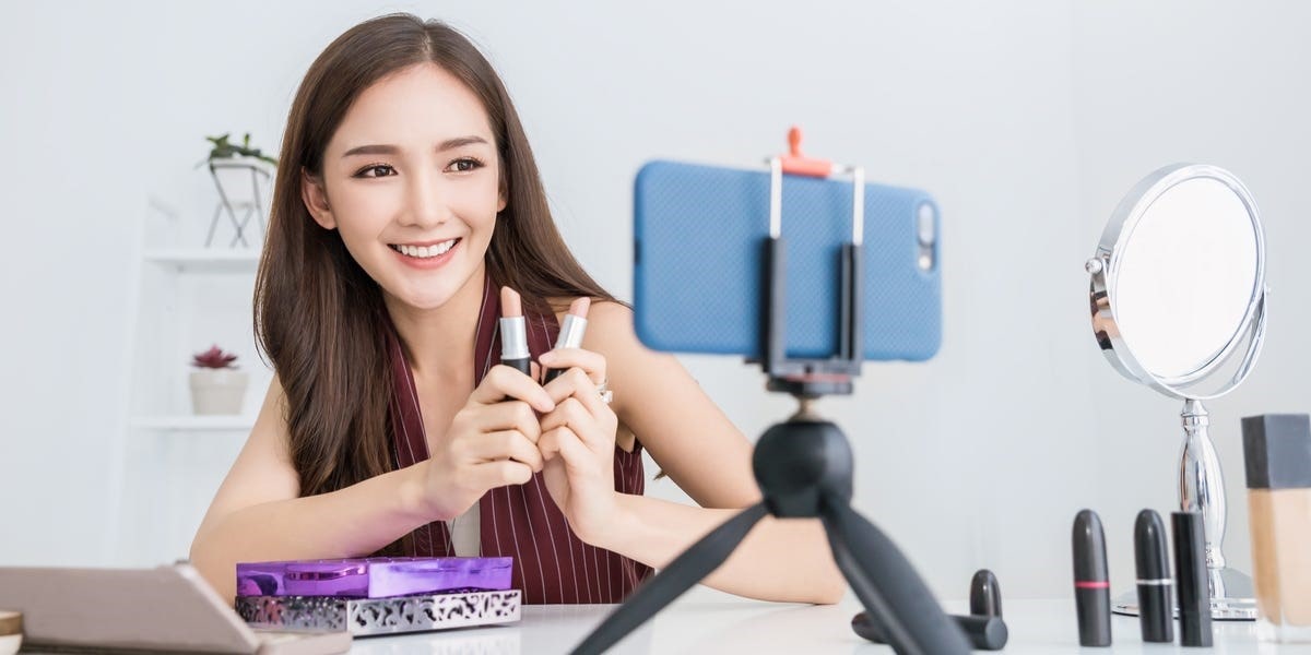 Có Nên Livestream Bán Hàng Không? Cách Livestream Bán Hàng Hiệu Quả Có Nên Livestream Bán Hàng Không? Cách Livestream Bán Hàng Hiệu Quả