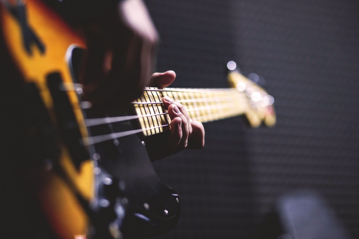Đàn Guitar Bass Là Gì? Cấu Tạo Và Vai Trò Của Guitar Bass Là Gì? Đàn Guitar Bass Là Gì? Cấu Tạo Và Vai Trò Của Guitar Bass Là Gì?