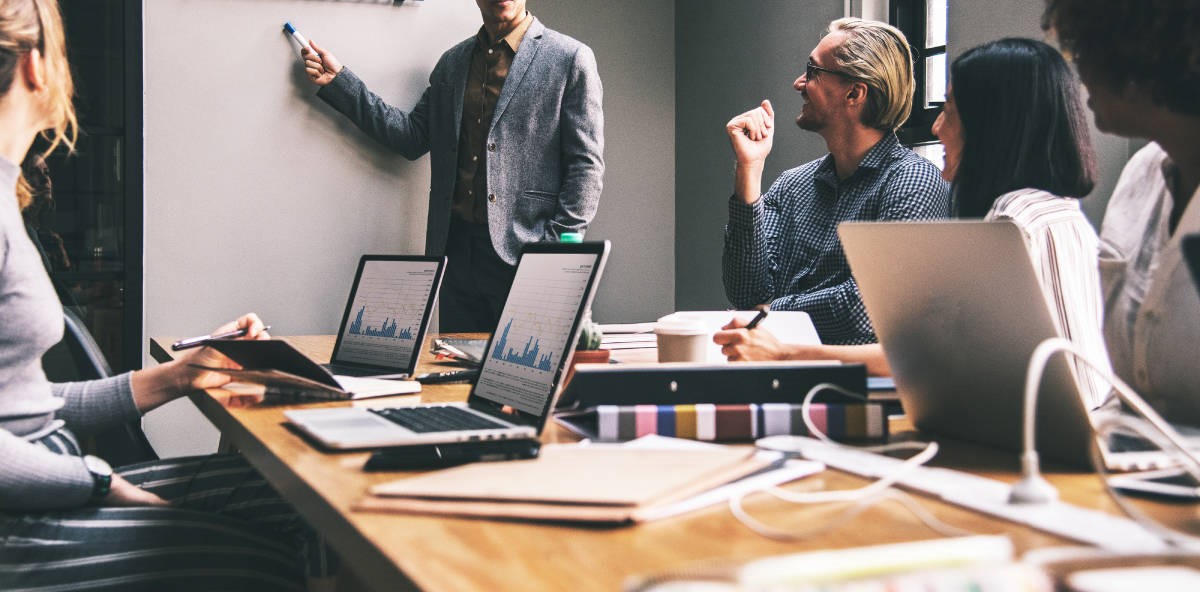 Kick Off Là Gì? Kick Off Mang Đến Lợi Ích Gì Cho Doanh Nghiệp