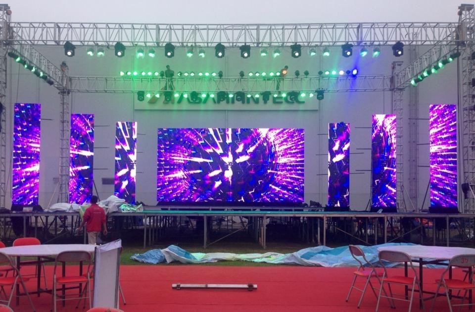 Lựa Chọn Màn Hình LED Sân Khấu Phù Hợp Nhu Cầu: Bí Quyết Tối Ưu Hiệu Ứng Trình Diễn Lựa Chọn Màn Hình LED Sân Khấu Phù Hợp Nhu Cầu: Bí Quyết Tối Ưu Hiệu Ứng Trình Diễn