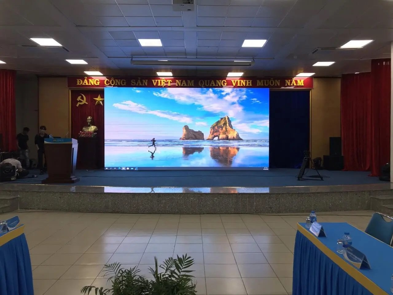 Màn Hình LED Sân Khấu Là Gì? Ưu Điểm Của Màn Hình LED Sân Khấu