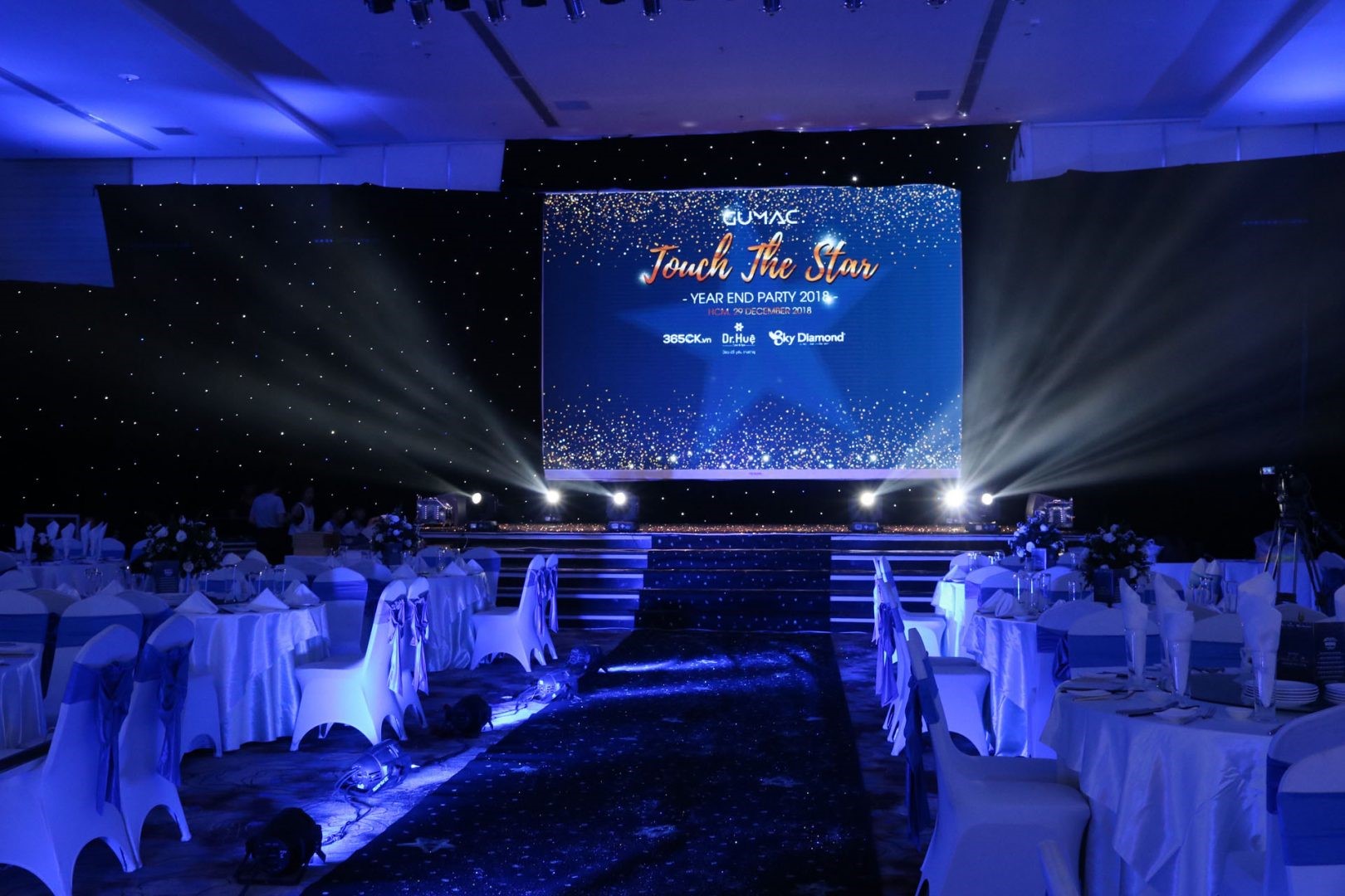 Gợi Ý Những Mẫu Backdrop Đẹp Cho Sự Kiện 2023 Gợi Ý Những Mẫu Backdrop Đẹp Cho Sự Kiện 2023