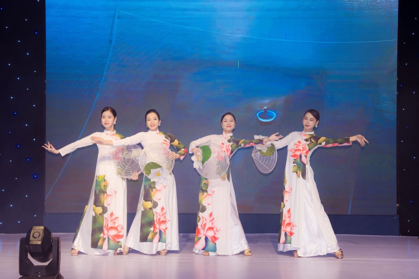 Quy Trình Tổ Chức Sự Kiện 20/10 Hoàn Hảo Chi Tiết