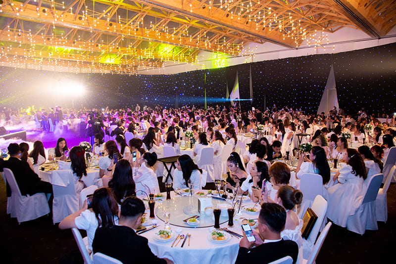 Tại Sao Nên Tổ Chức Tất Niên Công Ty? Ý Nghĩa Và Lợi Ích Không Thể Bỏ Qua