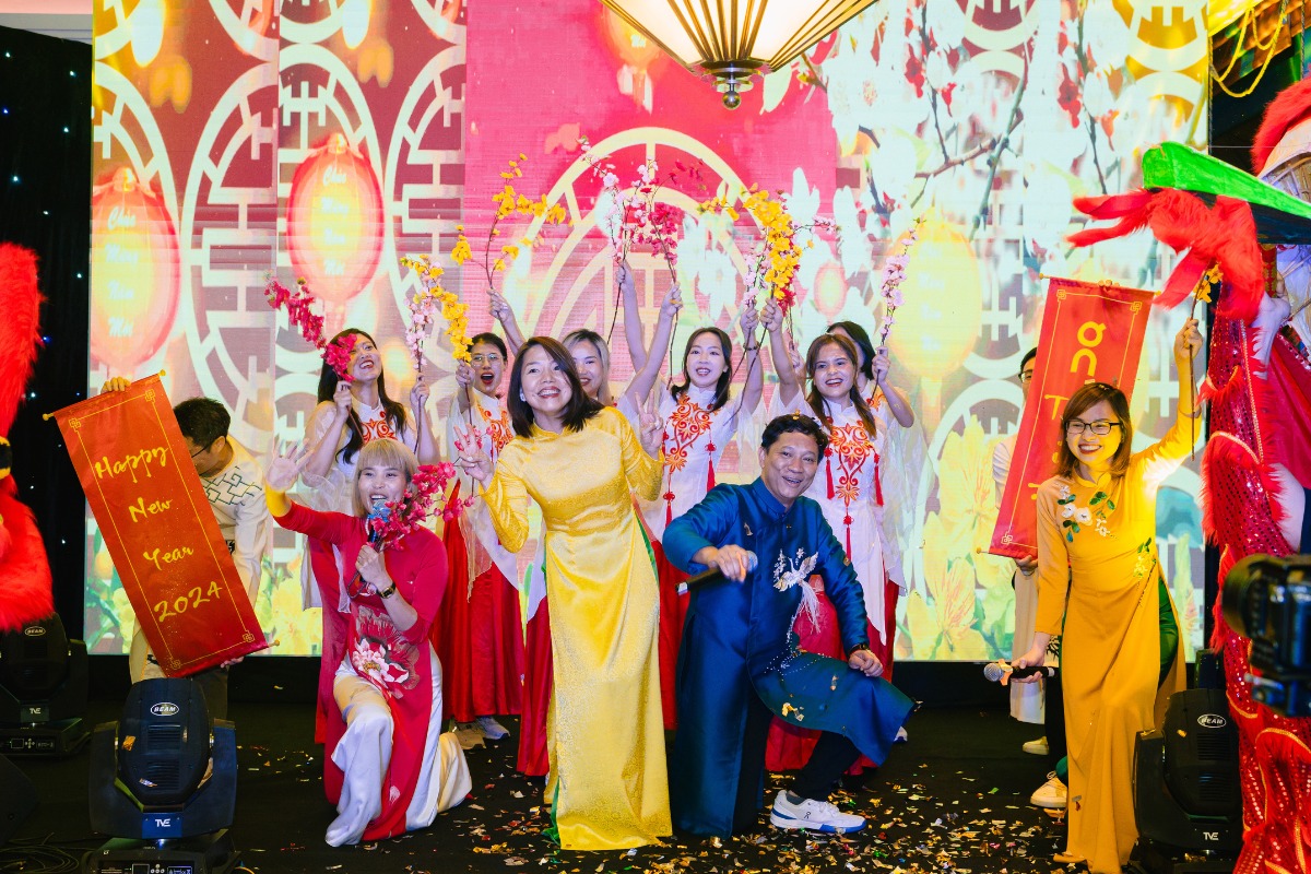 Tại Sao Nên Tổ Chức Tất Niên Công Ty? Ý Nghĩa Và Lợi Ích Không Thể Bỏ Qua