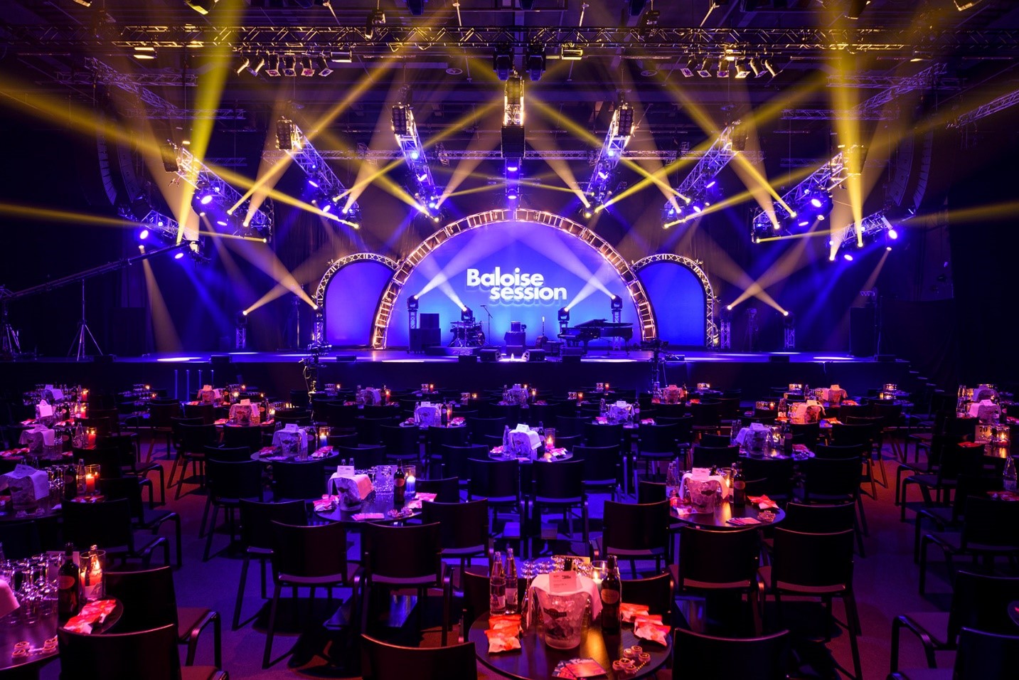 Lợi Ích Khi Thuê Âm Thanh Ánh Sáng Sự Kiện Trọn Gói Chuyên Nghiệp Lợi Ích Khi Thuê Âm Thanh Ánh Sáng Sự Kiện Trọn Gói Chuyên Nghiệp