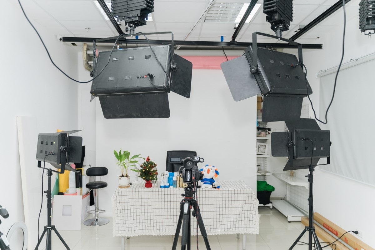 Tại Sao Ta Nên Thuê Thiết Bị Livestream? Dịch Vụ Cho Thuê Thiết Bị Livestream Chuyên Nghiệp