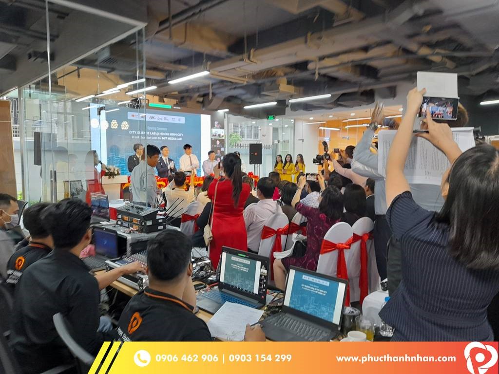 Dịch Vụ Tổ Chức Hội Nghị Trực Tuyến, Họp Trực Tuyến