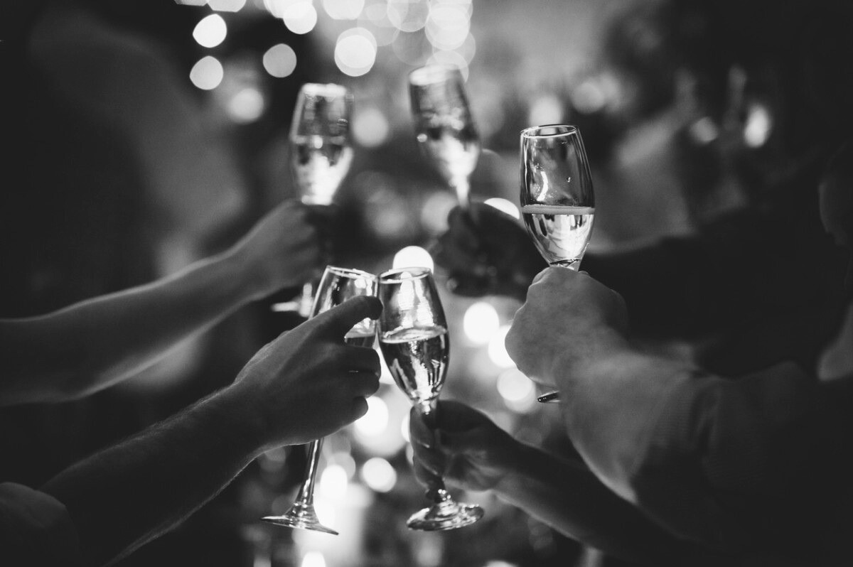 Year End Party Là Gì? Cách Lên Kế Hoạch Cho Một Bữa Tiệc Cuối Năm Thú Vị Year End Party Là Gì? Cách Lên Kế Hoạch Cho Một Bữa Tiệc Cuối Năm Thú Vị